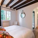 Magnifique Maison Basque Avec Piscine 8 Pers- Hébergement de vacances *