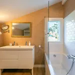 Hébergement de vacances Magnifique Maison Basque Avec Piscine 8 Pers- Biarritz